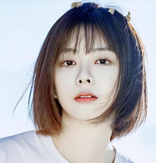 后再看谭松韵现状她的选择叫人泪目！凯发k8国际厅登录母亲意外离世五年(图21)