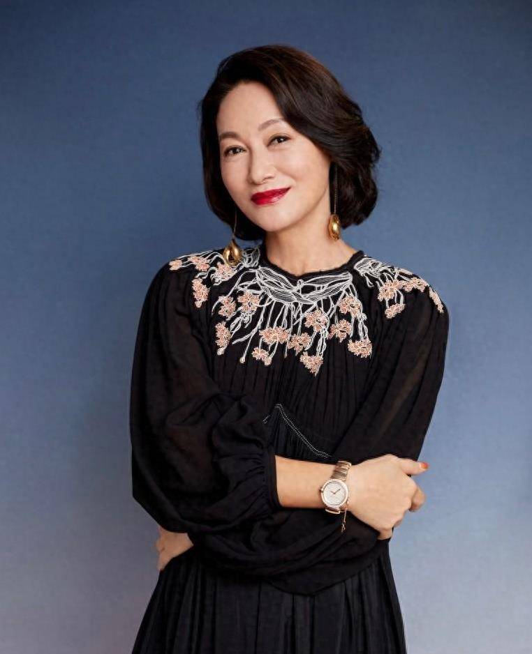 坛传奇她用一生书写不服输的人生凯发K8首页登录从街头乞儿到影