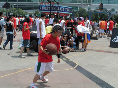 区小记者专栏--街球挑战赛凯发k8登录v