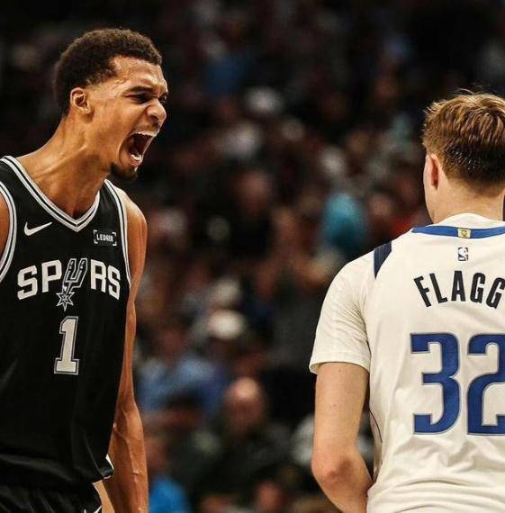 班亚马26+9福克斯27分波波维奇老爷子嚼着口香糖福克斯正跟班亚马比划凯发k8登录库里继续缺阵就在刚刚2月12日马刺16分逆转勇士夺6连胜文(图2)